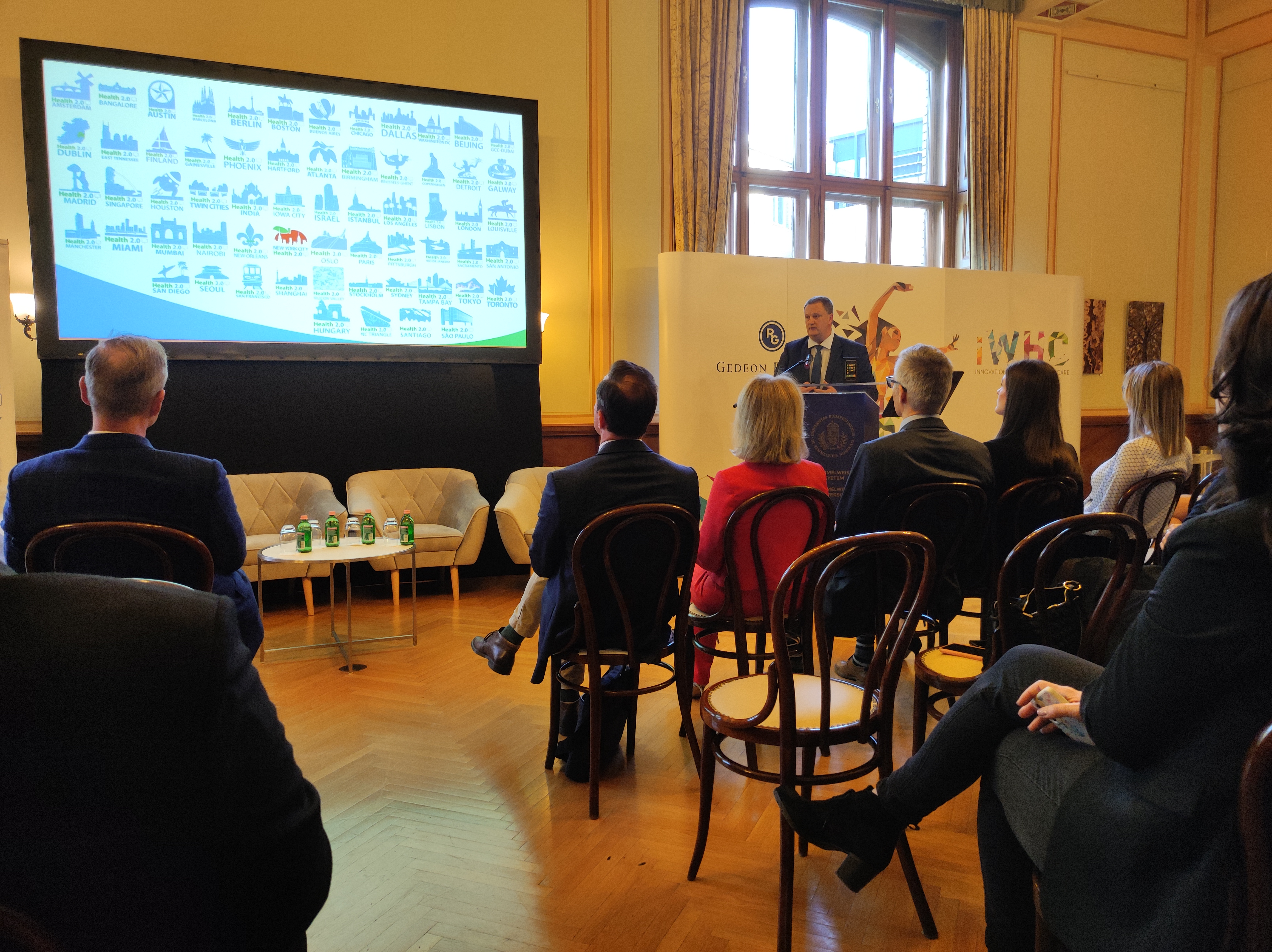 >Nagyszabású konferenciát tartottak a női egészség és a digitalizáció jegyében